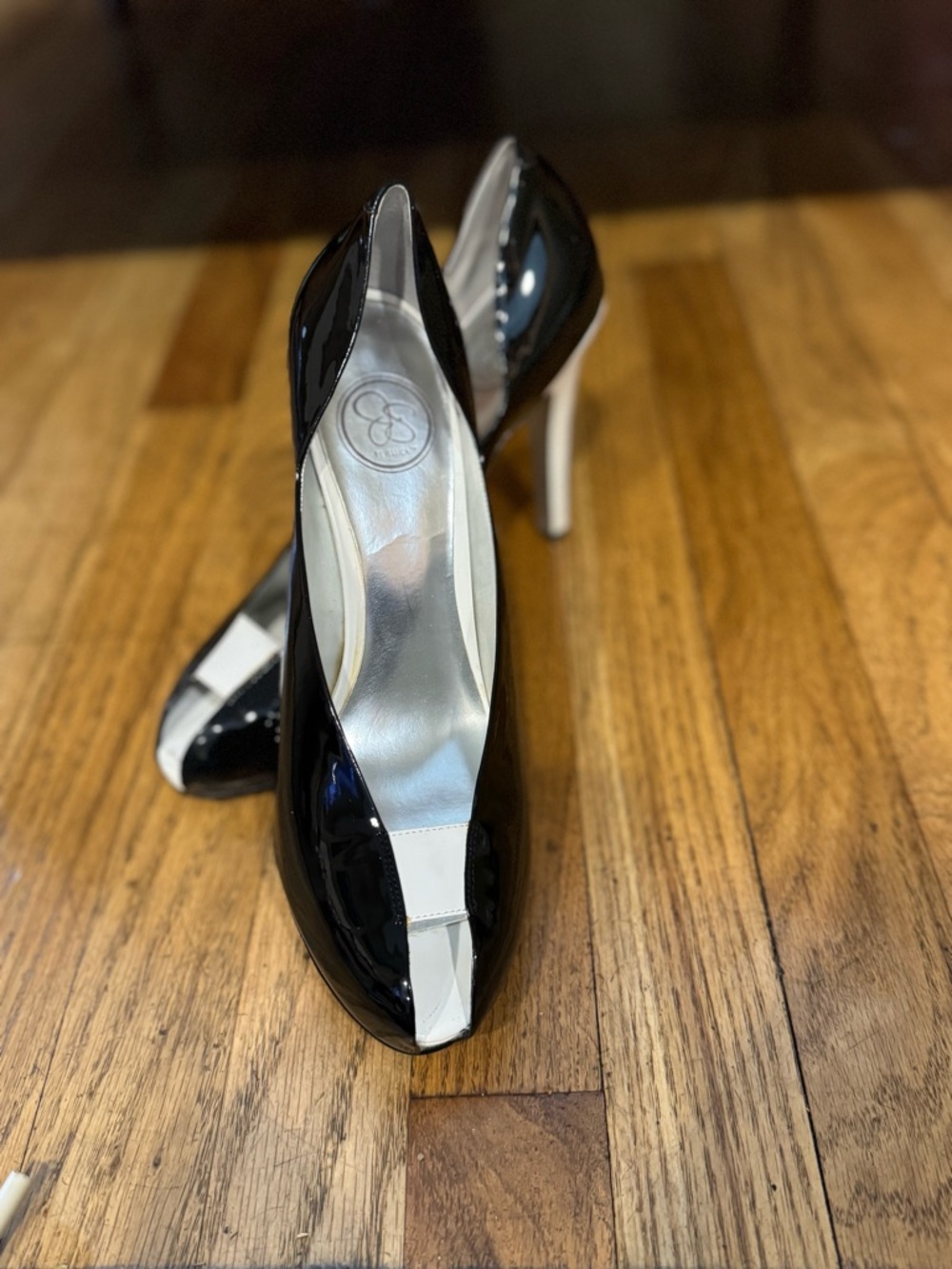 Size 10 - Jessica Simpson - Black and White Patent Pointed-Toe Stiletto Pumps